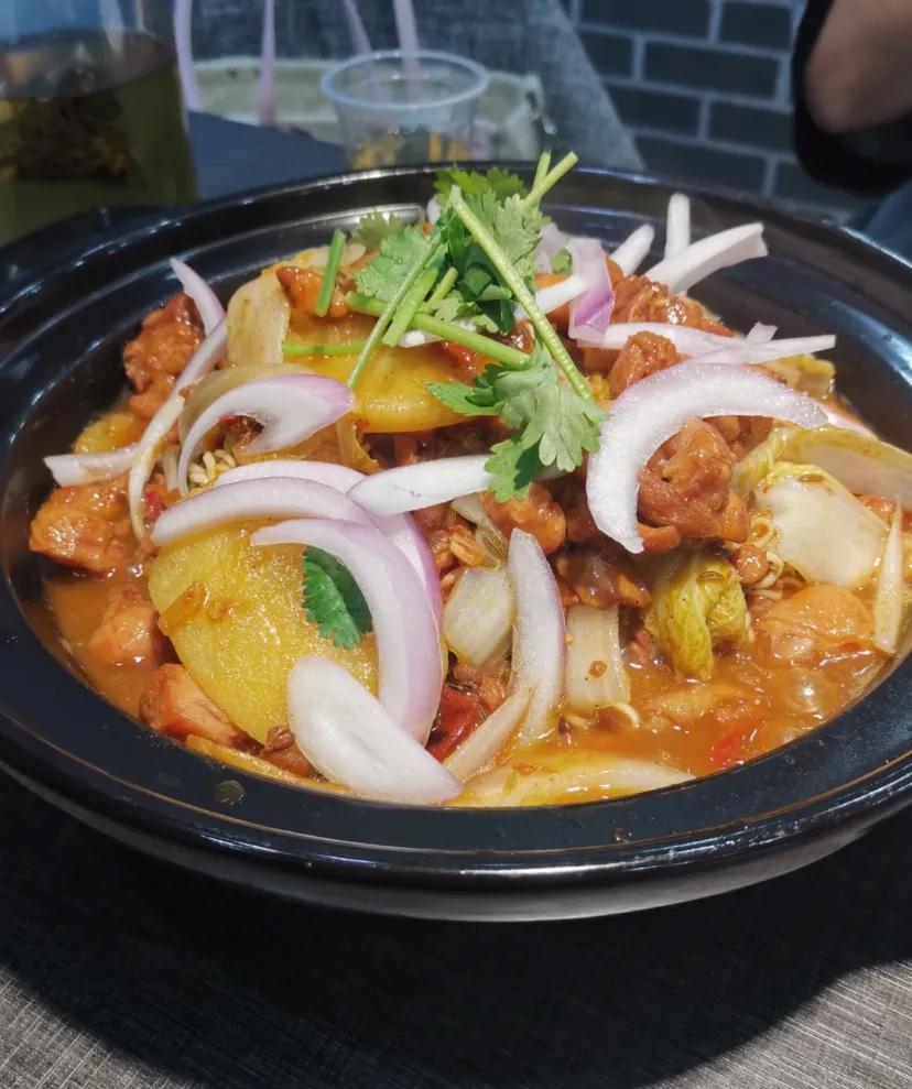 想想明天的动力是什么
从后往前，分别看完了苏打演的《三年a班》《人生删除事务所》