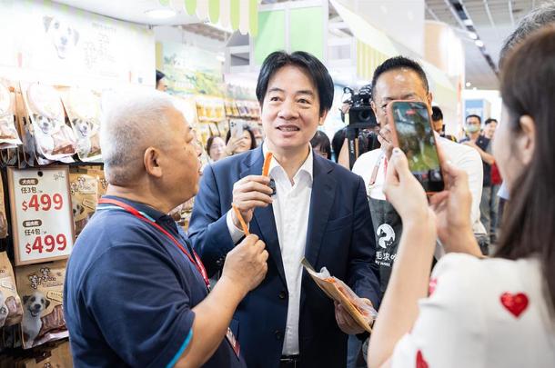 “狗食好吃吗？”
赖清德：非常好吃！

7月3日，台赖清德出席“台北宠物用品展”