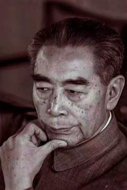 一生大公无私、严于律己，无子女、无私人财产，晚年抱病坚持工作直至生命尽头；逝世后