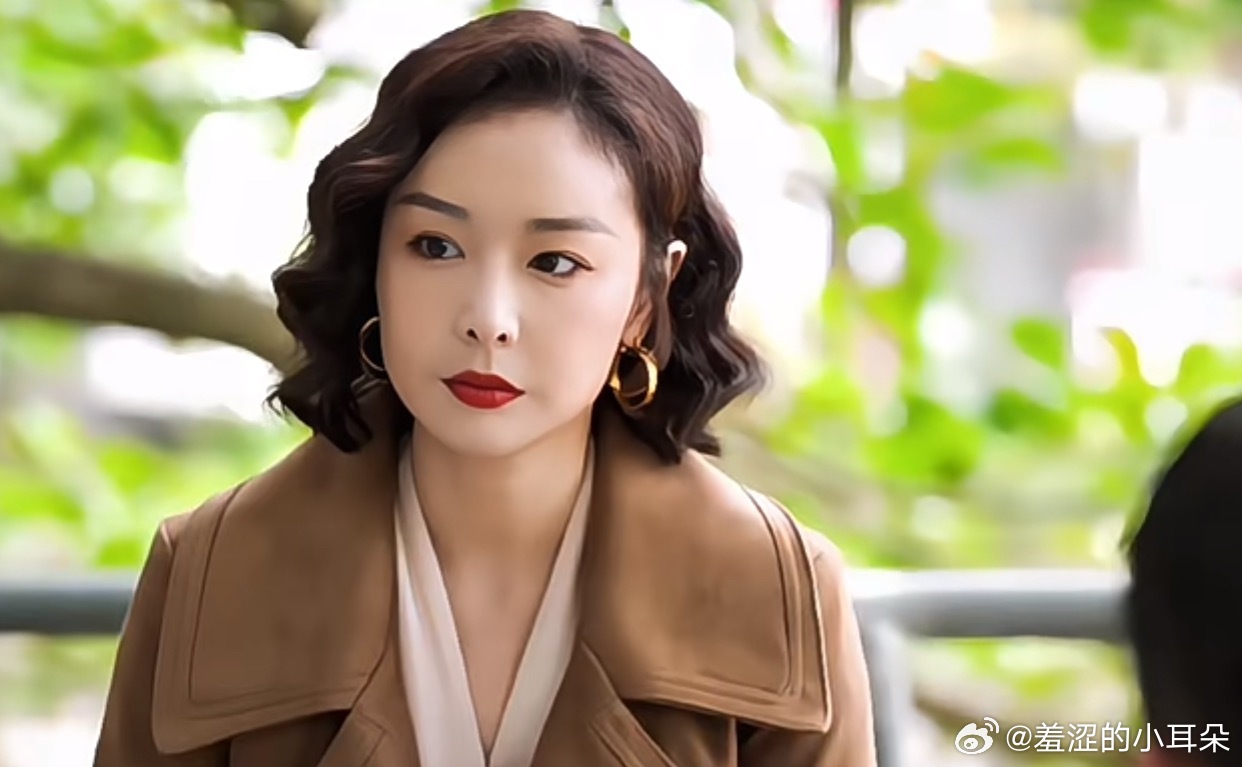 金鹤龙把王菊化成刘亦菲了我怎么觉得像金鹤龙把王菊化成了高叶？ 