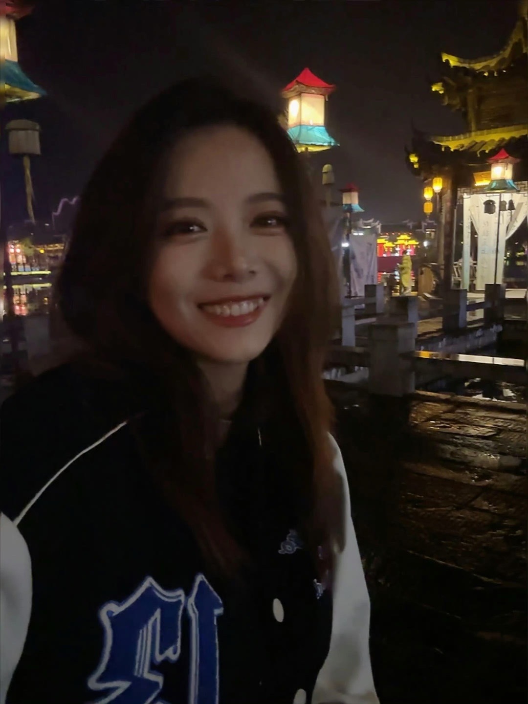 别说二哥了 我都被驼子姐迷住了[舔屏][舔屏]好甜！好美！😍骆歆分享旅游美照：