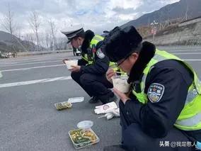 警察！特殊的职业：身体健康是根本，其他的都是陪衬；熬到退休是基础，活出健康是赚点