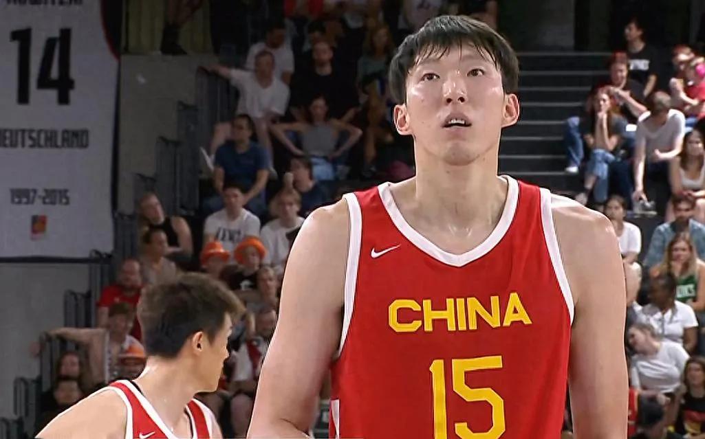 2023男篮世界杯小组赛B组第二轮比赛继续进行，中国男篮以69-89输给南苏丹，