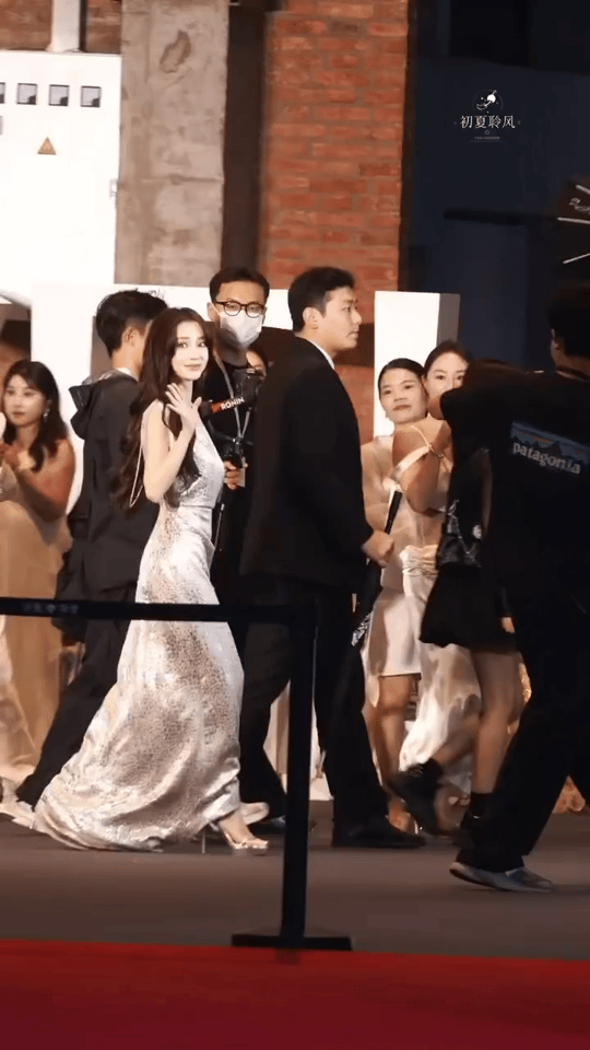 Angelababy｜品牌活动Baby的新造型 ！ 今日亮相线下品牌活动惊喜带来