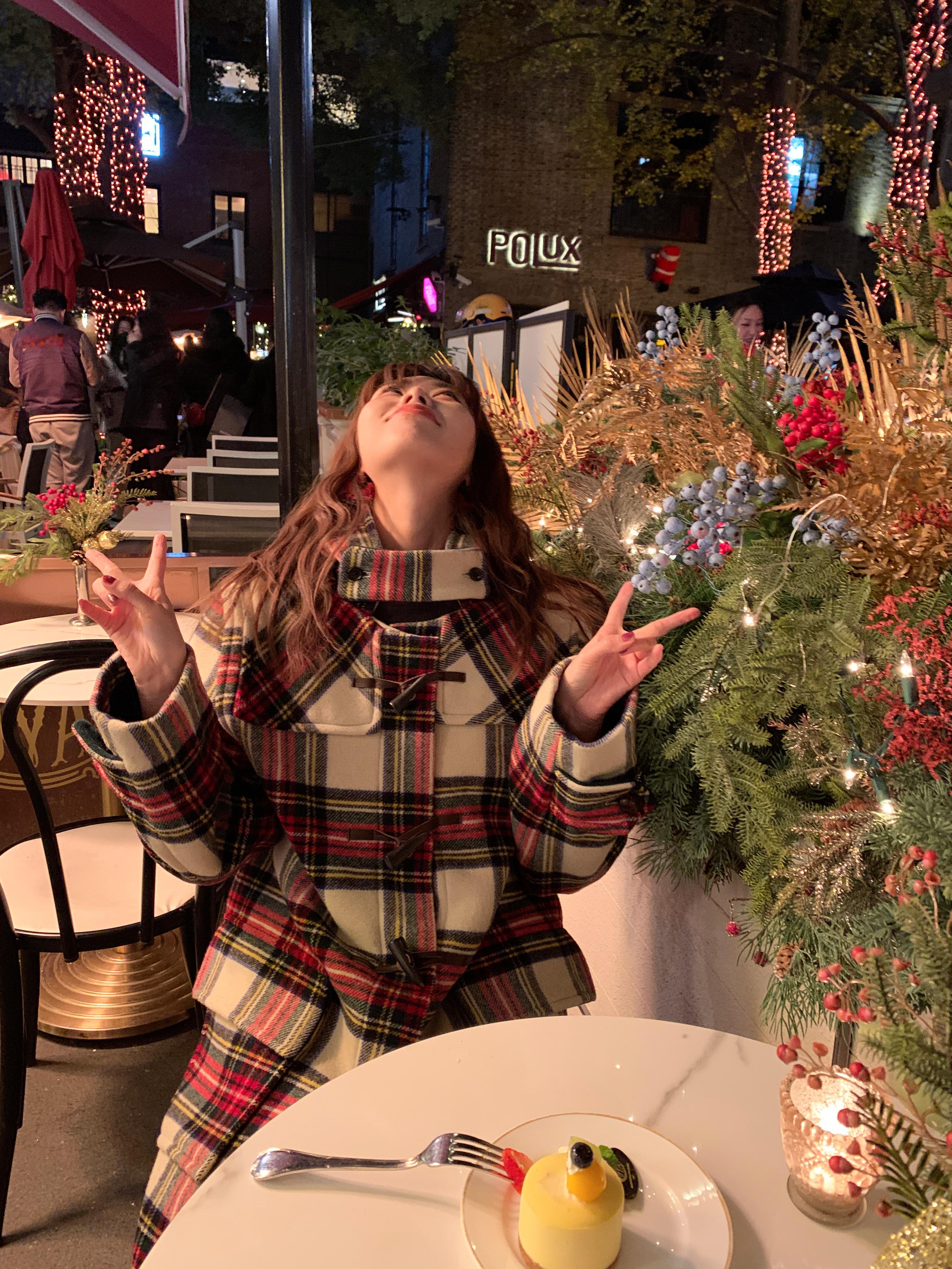 诚意满满的大衣 和miu做的真的无差！从零开始定制的双面尼100羊毛 配色很复古