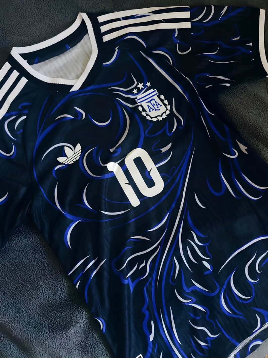 FH｜梅西的名字和号码将出现在2026年世界杯阿根廷客场球衣上🇦🇷梅西