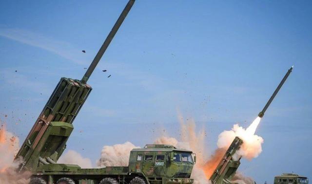 我们就要做好心理准备，充分做好台湾地区随时回归的心理准备！因为，现在已经不是军事