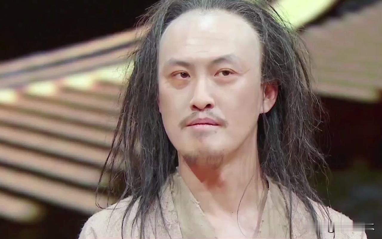 五年前一句仗义直言守护偶像，许君聪终于等到了周星驰的邀约。
 
2026年6月，