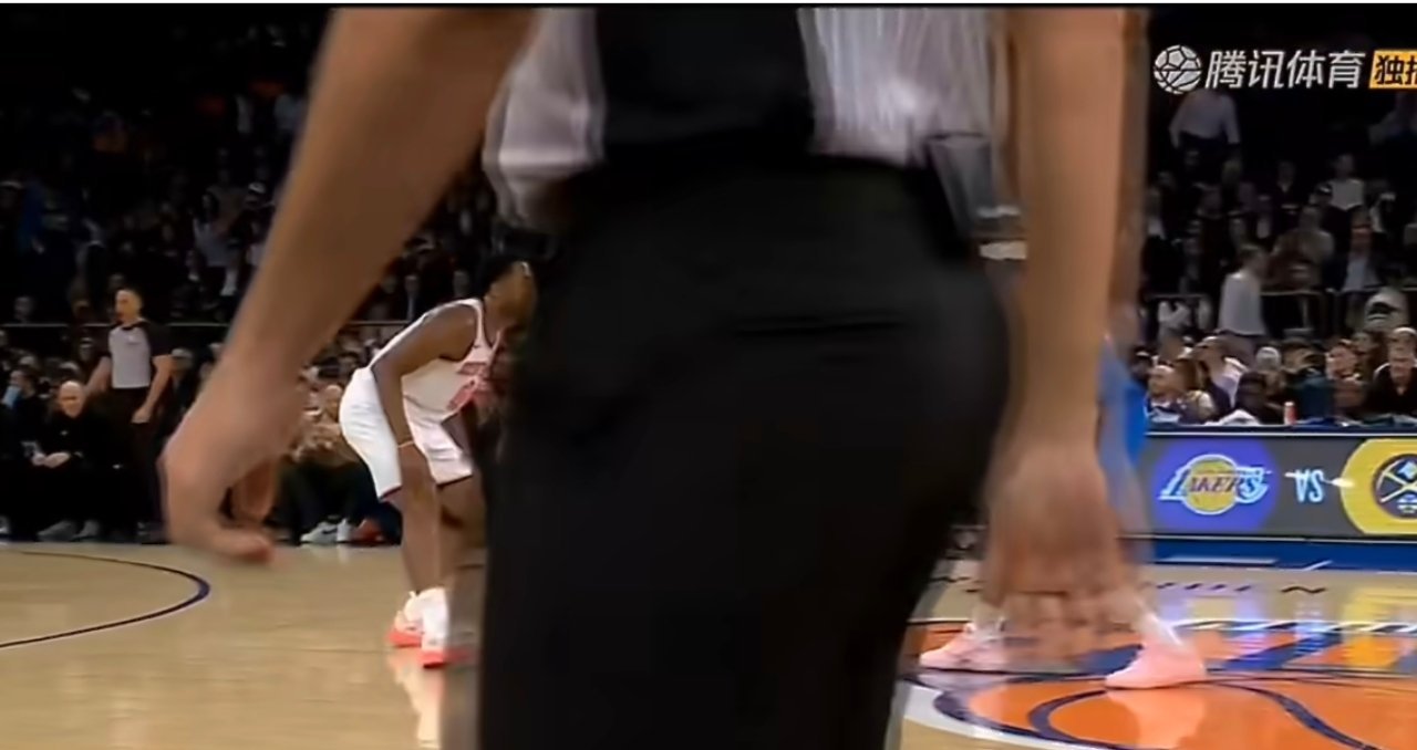 火力全开！霍姆格伦半场三分8中6狂砍22分，雷霆半场50-40领先尼克斯雷霆vs