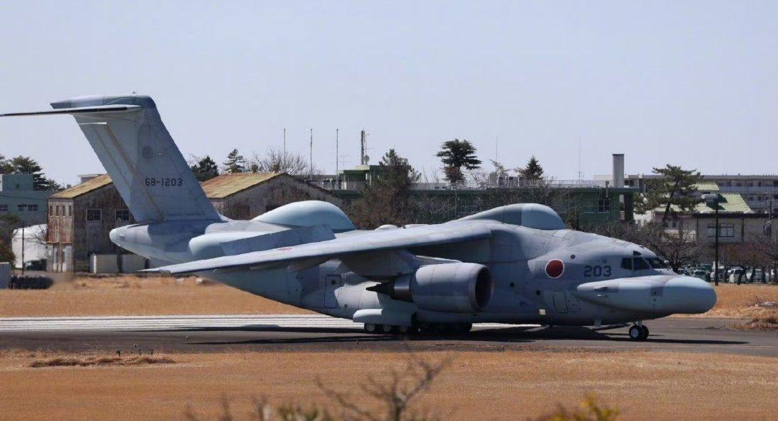 日本EC-2原型机16日在歧阜机场进行地面滑行测试 烽火问鼎计划