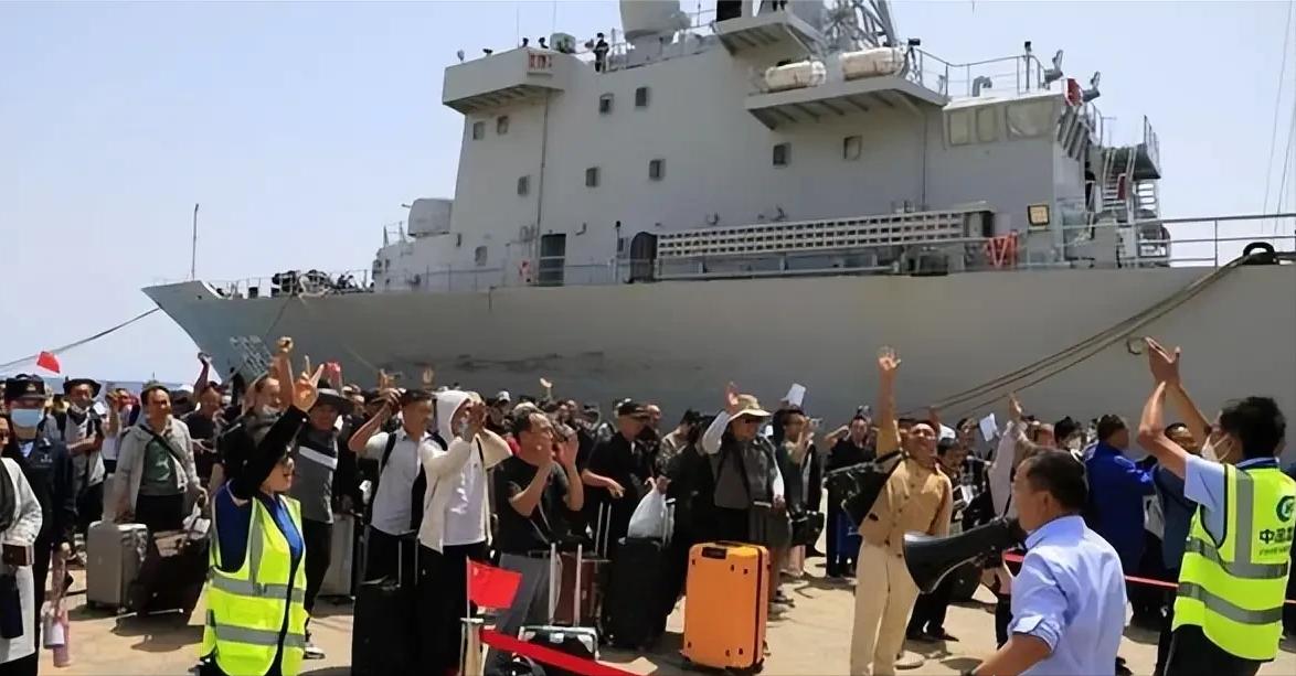 4月7日，中国驻以色列使馆下令：全部撤离！港澳台同胞一个不落，经埃及塔巴口岸安全