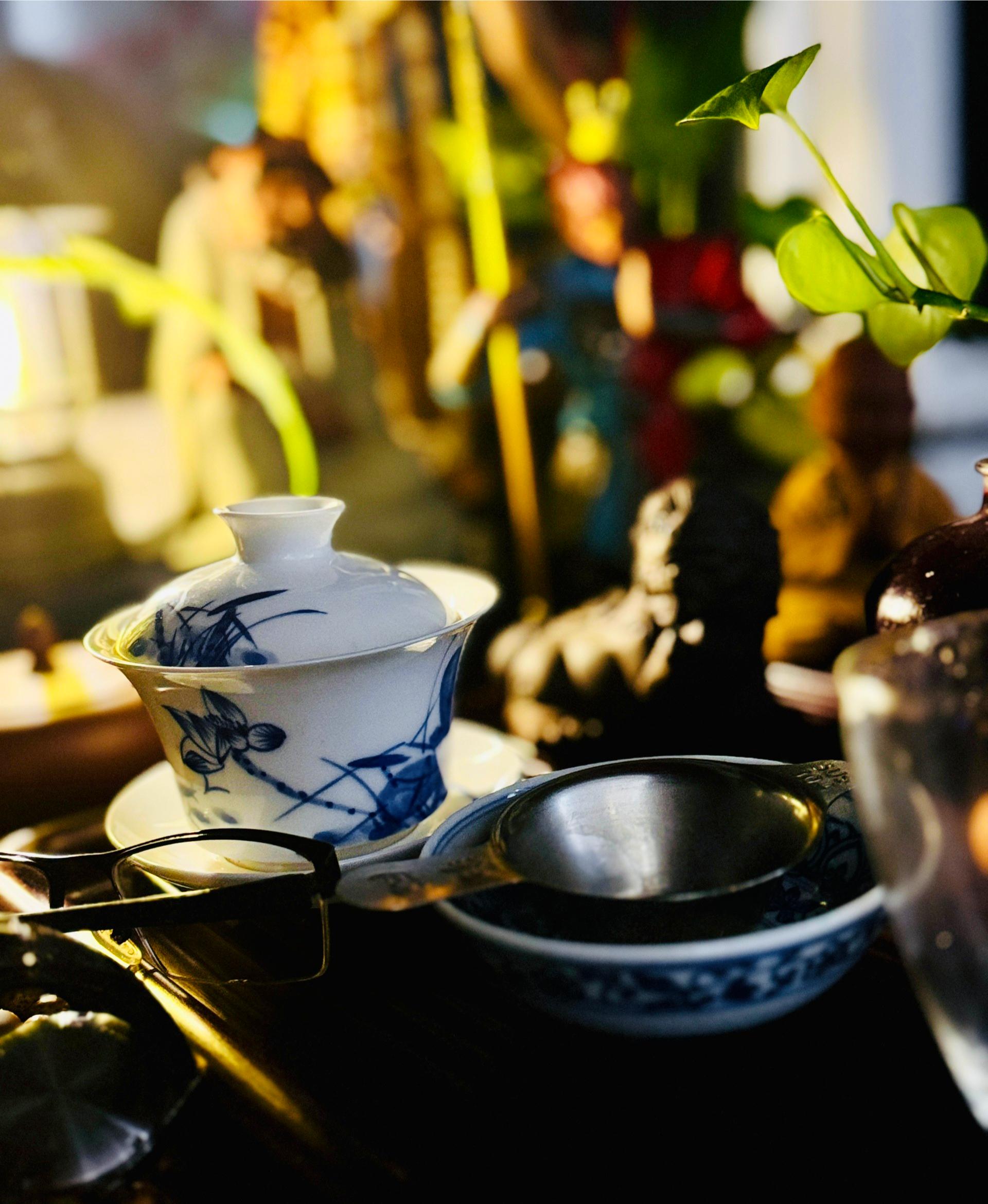 请允许任何一个人毫无征兆地从你的世界淡出，也接受任何一个人对你的忽然冷...