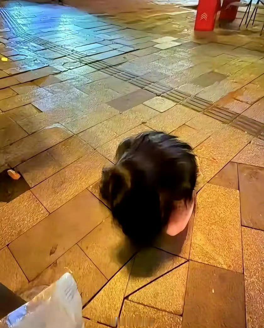 把系鞋带拍成这样水平，绝对是摄影师天花板级别了巴黎横空出世了一个摄影的天才
