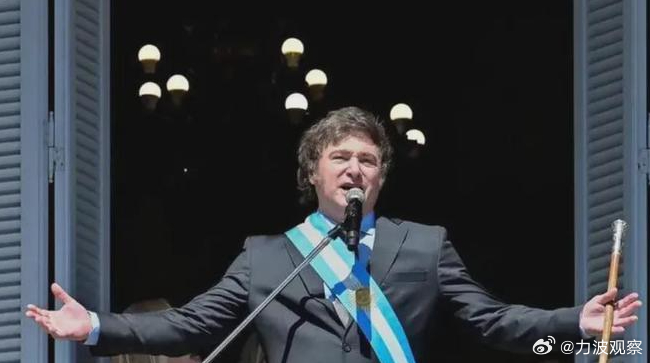 忍无可忍！阿根廷民众这回是真的后悔选米莱担任总统了。据有关报道，近日，阿根廷突然