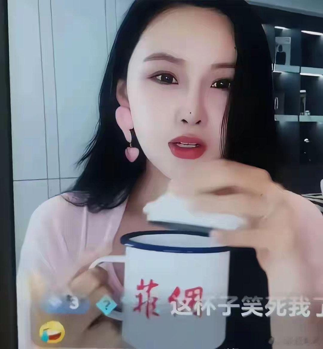不得不说，还是张颖颖敢说，不仅说汪小菲和新进门的恶心，而且还吐槽婚礼廉价。看来，