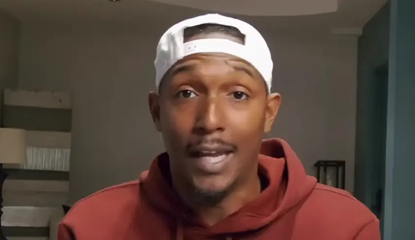 路易斯-威廉姆斯表示：“我们爱科比，正是因为他拼尽全力想要做到最好，他绝不会因为