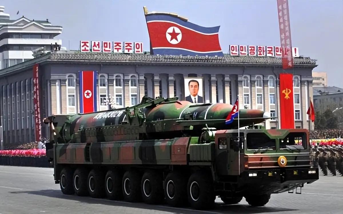 为什么中国自己都可以自主研发核武器，但却坚决反对邻国朝鲜研究核武器？
 
这问题