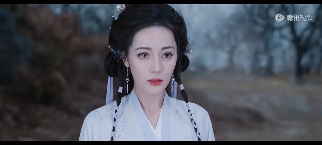 迪丽热巴新剧白日提灯观后感最明显的就是 她真的不适合演少女了 