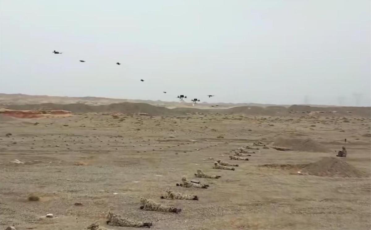 士兵不敢露头是战术常态，乌军的无人机天上乱飞…

随着俄军南部集群突击队占领了拉