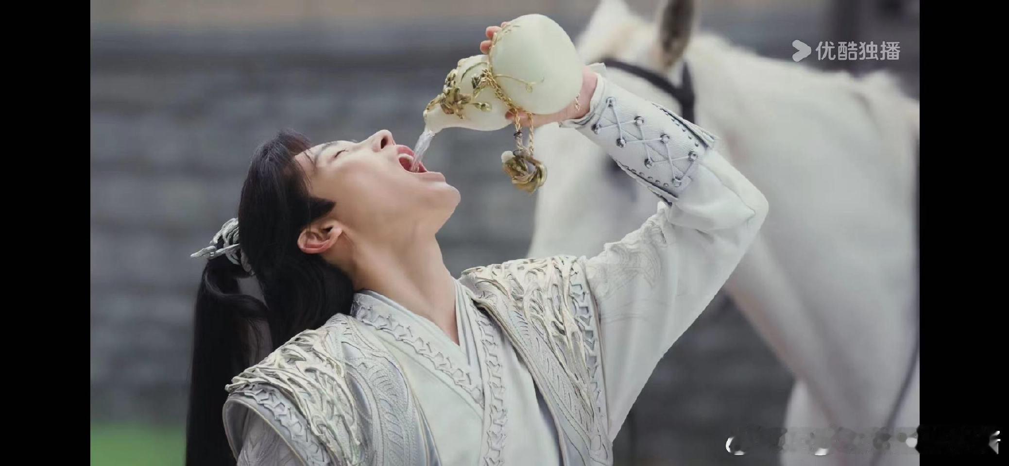 #百里东君酒馆开到青岛#  走过路过不要错过[舔屏][舔屏][舔屏]百里东君直接