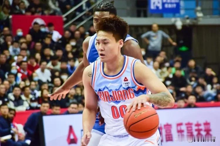 中国男篮队长赵睿将在新赛季加盟北京首钢，这已经早已不是传闻了，赵睿加盟首钢几乎就