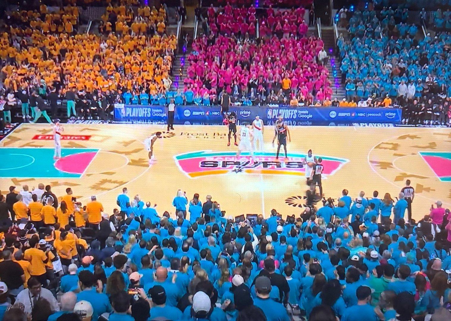 全网都挺喜欢这个场地布置的不会花了一点吗？