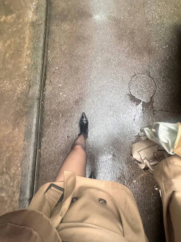 黑丝的季节快结束 即将穿上我的秋裤