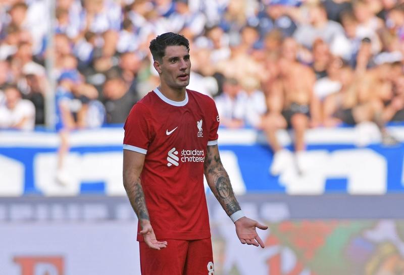 把索博斯洛伊放在中前场就是看中他的跑动能力，其实他的主要任务就是在对方禁区就开始