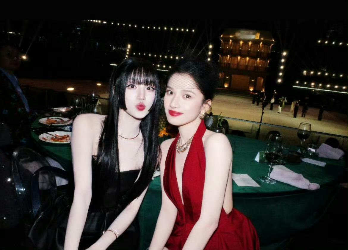 张婧仪宋雨琦合照美女和美女的友谊，我慕了[期待]  ​​​