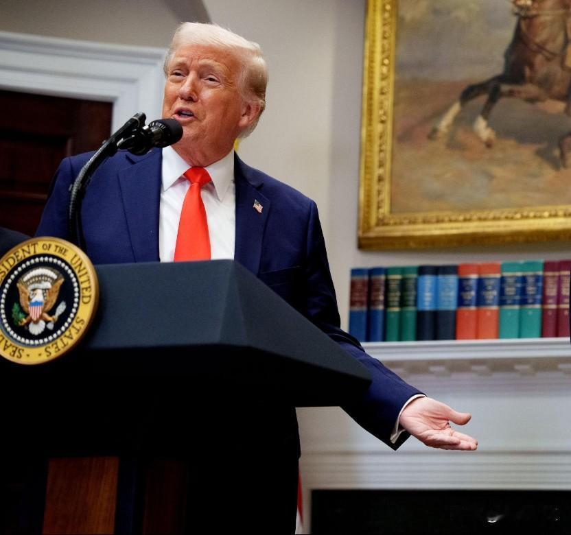 特朗普前天说，不许中国向伊朗提供武器。中国回答，美国向台湾出售武器不能阻碍祖国的