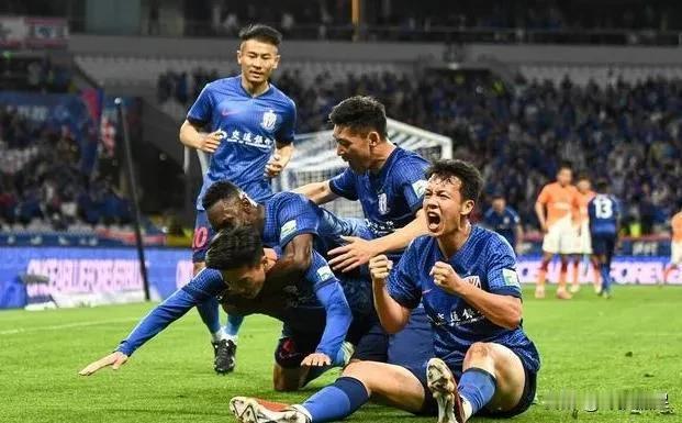 中超，今晚6场，6个印象：
1.于大宝染红，北京国安作客为副班长青岛海牛送分。
