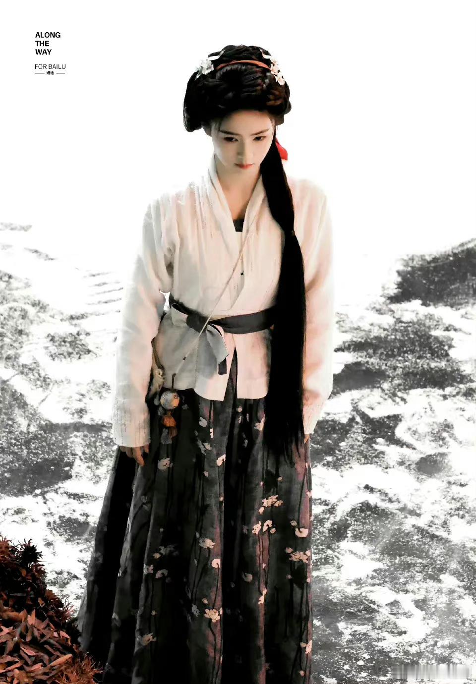 白鹿的古装造型是不是越来越在线了？ ​​​