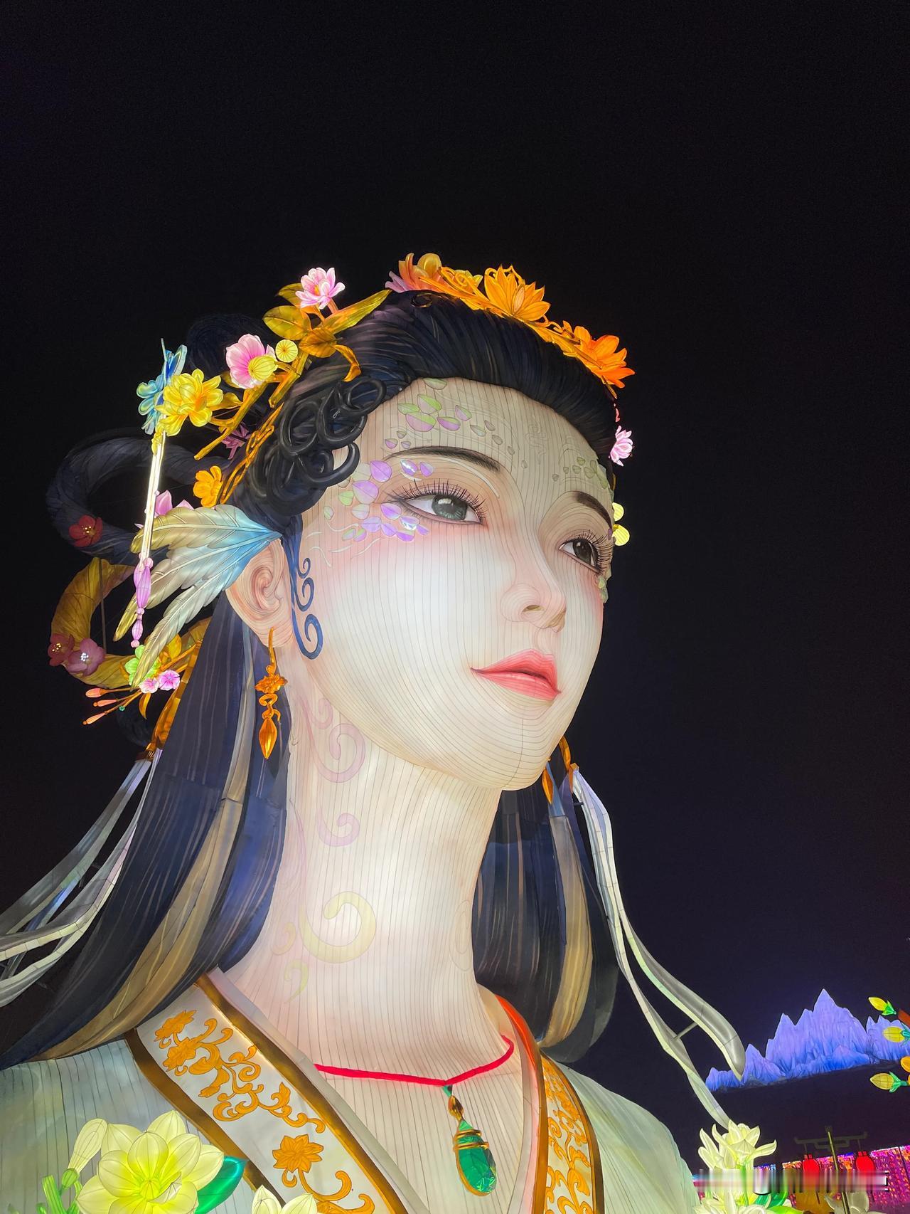 第一天：穿越恐龙时代与光影盛宴

上午前往自贡恐龙博物馆，这里是世界三大恐龙遗址
