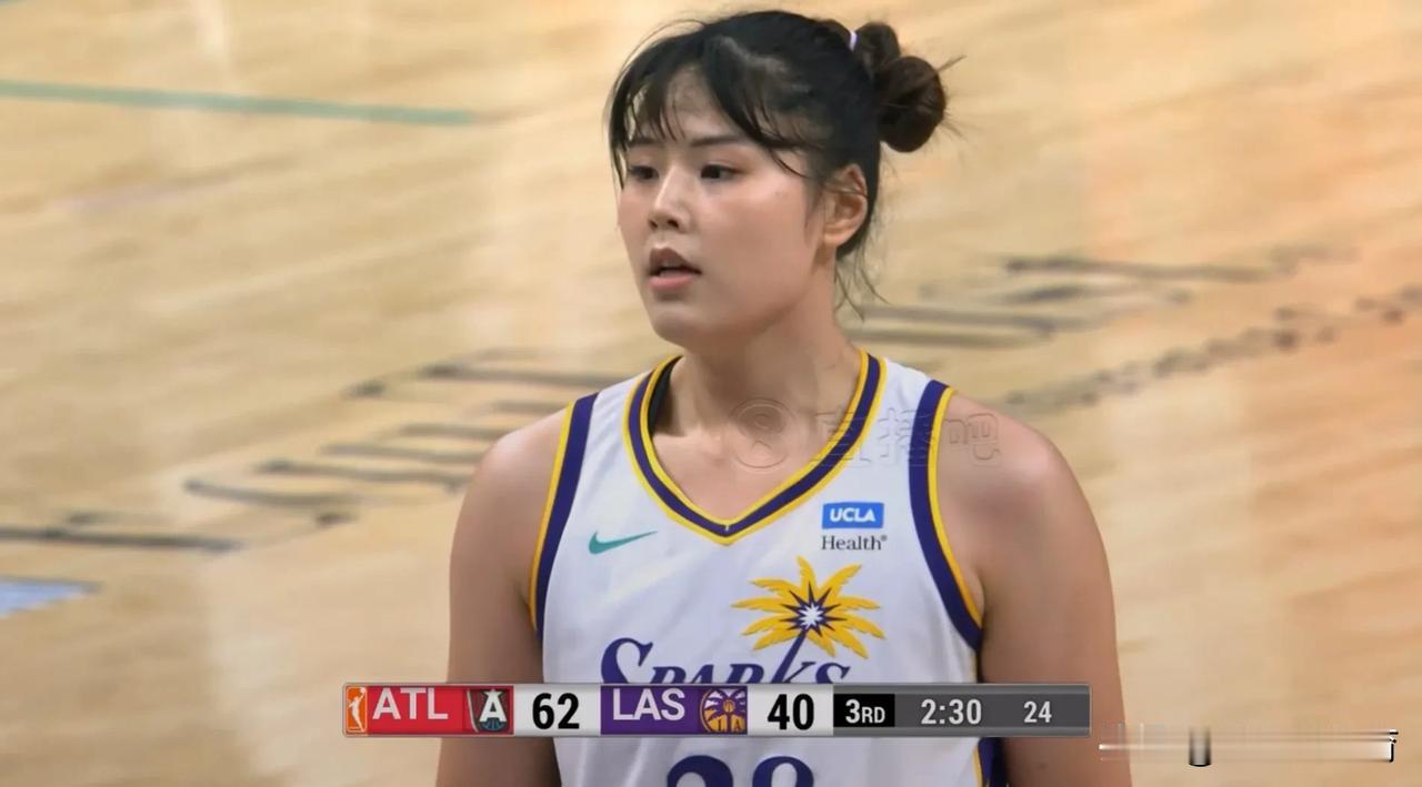 李月汝会被队友气死，wnba火花队62-80不敌梦想队，这场比赛李月汝会被自己队