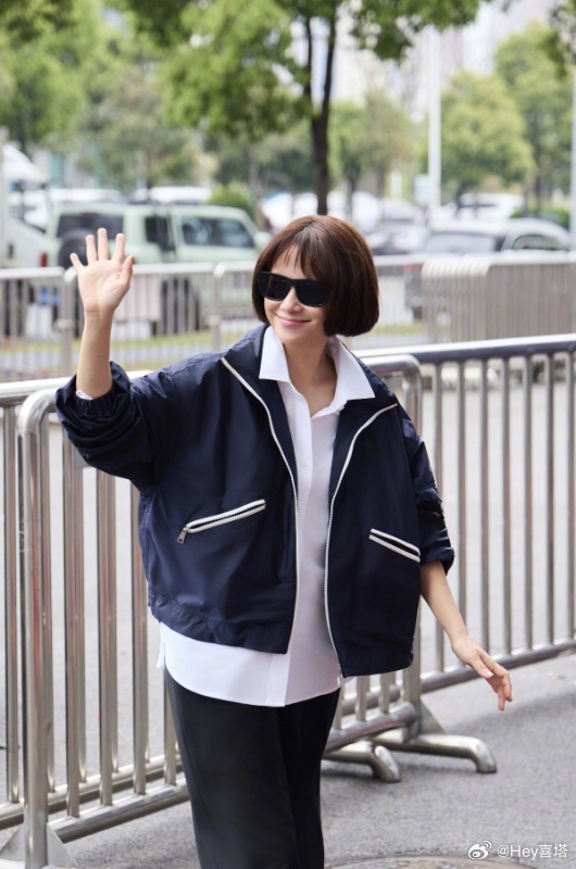 鬼后李心洁浪姐50岁状态 美成啥样了姐姐～真的可以一眼认出是鬼后啊啊啊！这么多年