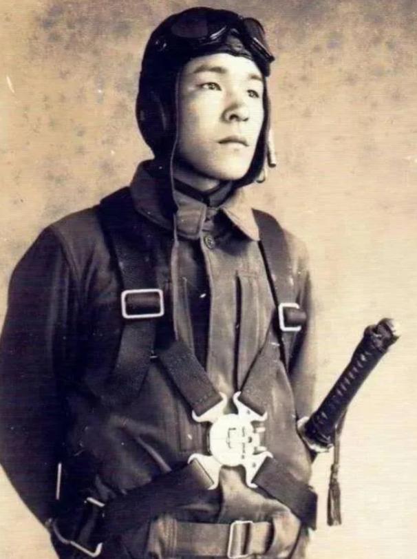 1944年，冈村宁次侄子在山东潍坊被八路军俘虏，冈村宁次用40多名被俘干部用以交