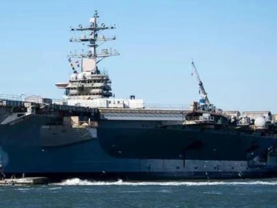 美国核动力航母突发起火！
 4月17日消息，美军艾森豪威尔号核动力航母14日，在