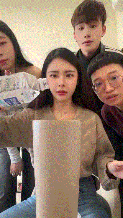 主角往往都是最后出场[灵光一闪]