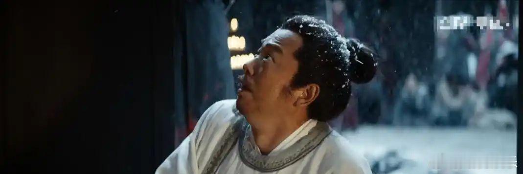 当时潘斌龙那个读书人, 他的裤腿抖动得就像筛糠一样, 但是并没有任何人是相信他不