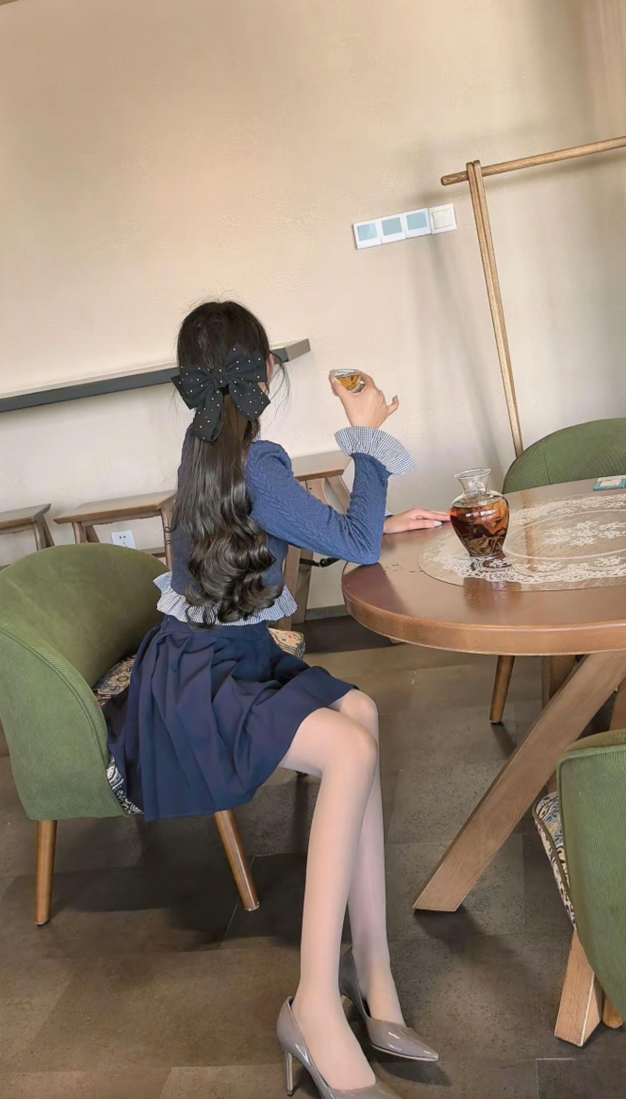 优雅下午茶时光，享受宁静与美好。