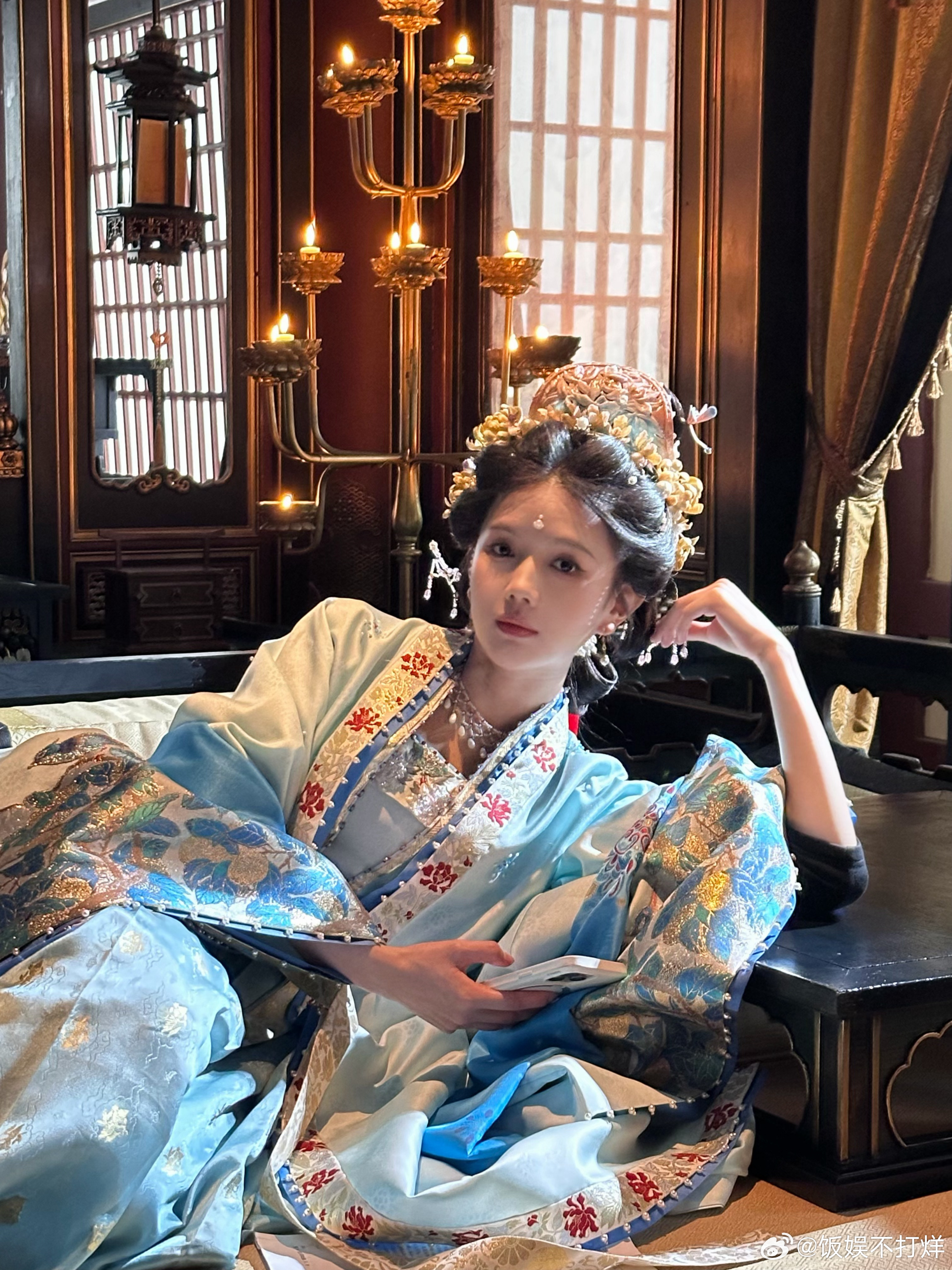 喻钟黎李卿给齐姝的手写信看完手写信直接破防，李卿把对公孙鄞、对齐姝的感情都写进字