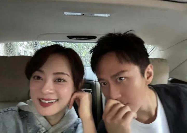 孙俪给邓超烤的肉，这是孙娘娘要给小超子下猛料了，黑松露烤肉。四郎吃的是药丸，你吃