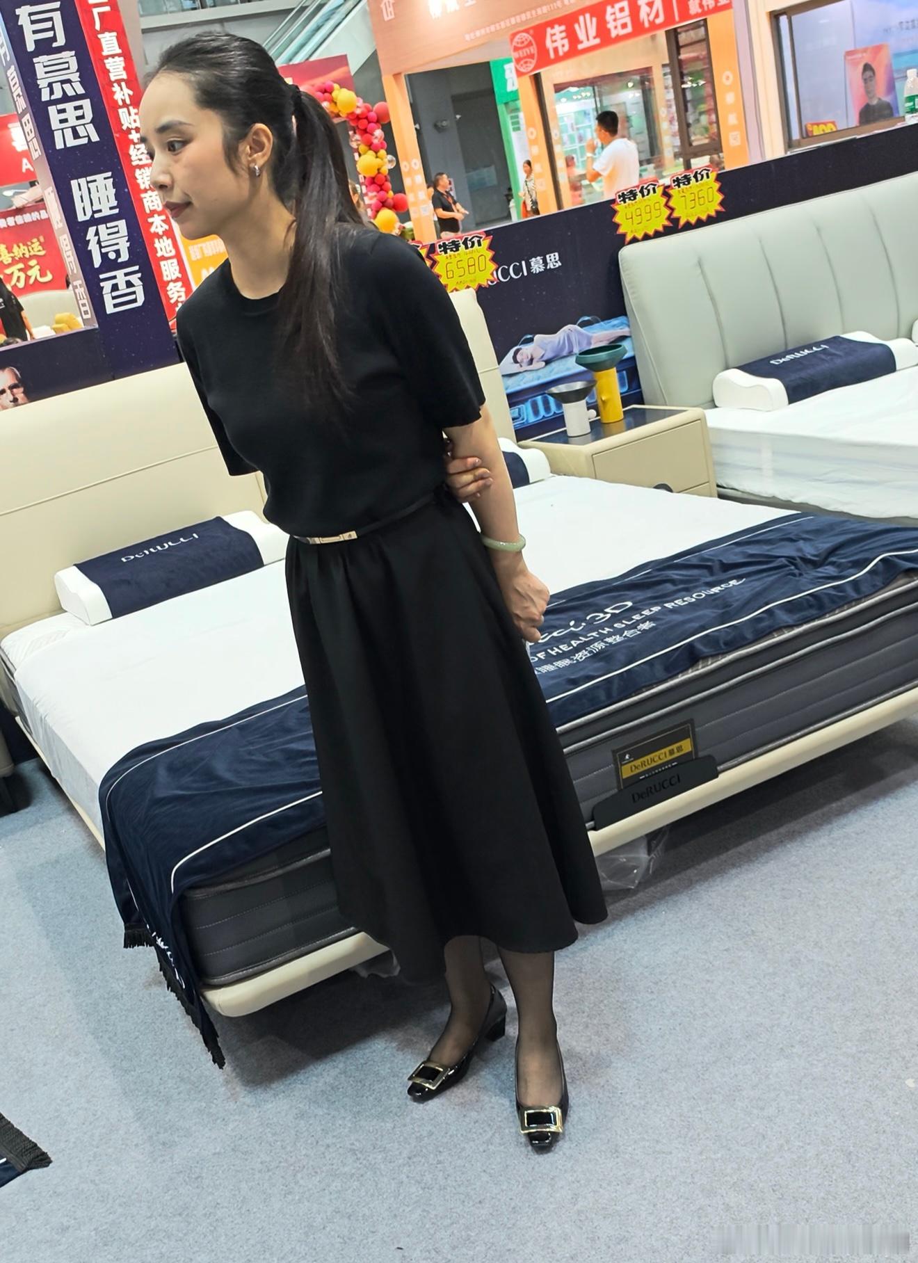 美女ootd穿搭 