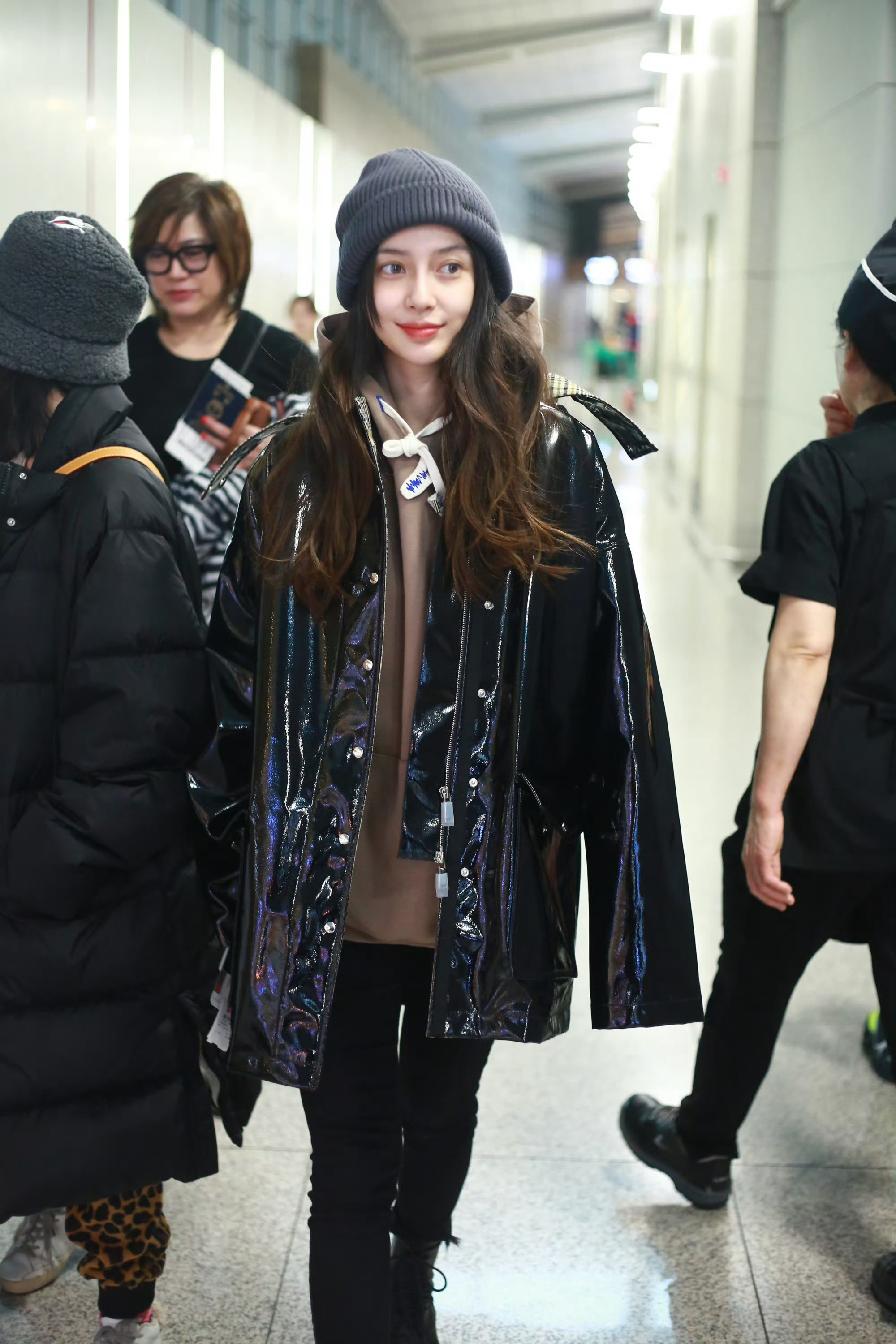 angelababy angelababy “不同蔷薇，你可是明艳从不凋零的玫瑰