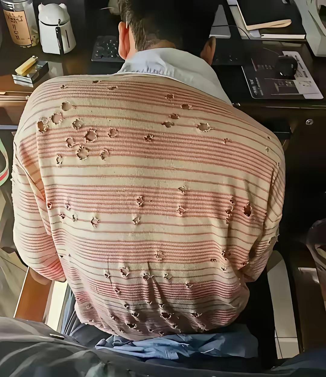 看到这件衣服你会作何感想，会用那个词来形容？