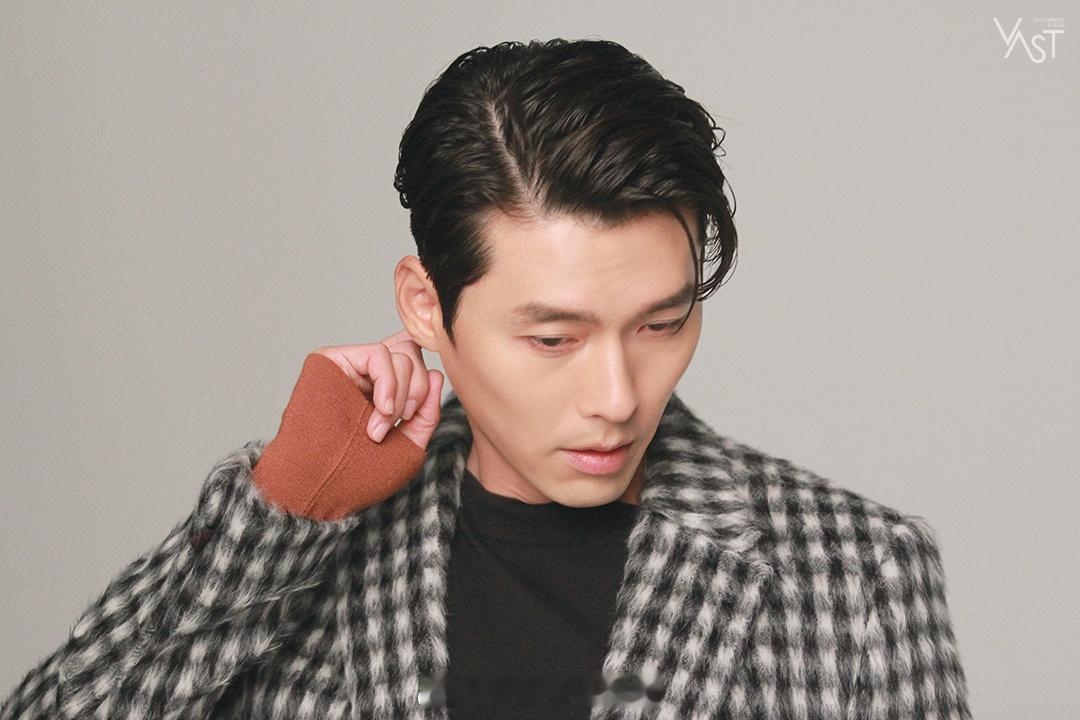 HyunBin玄彬玄彬 韩国制造  2018年8月31日VAST发布VOGUE 