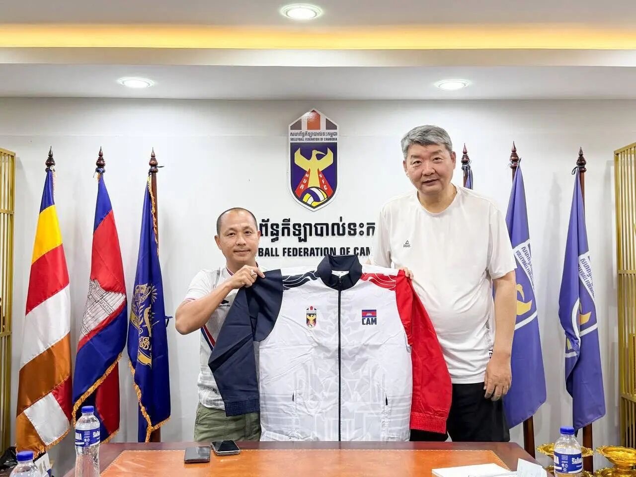 柬埔寨🇰🇭排球协会正式宣布，前中国🇨🇳国青男排/香港男排主教练～李焕宁出