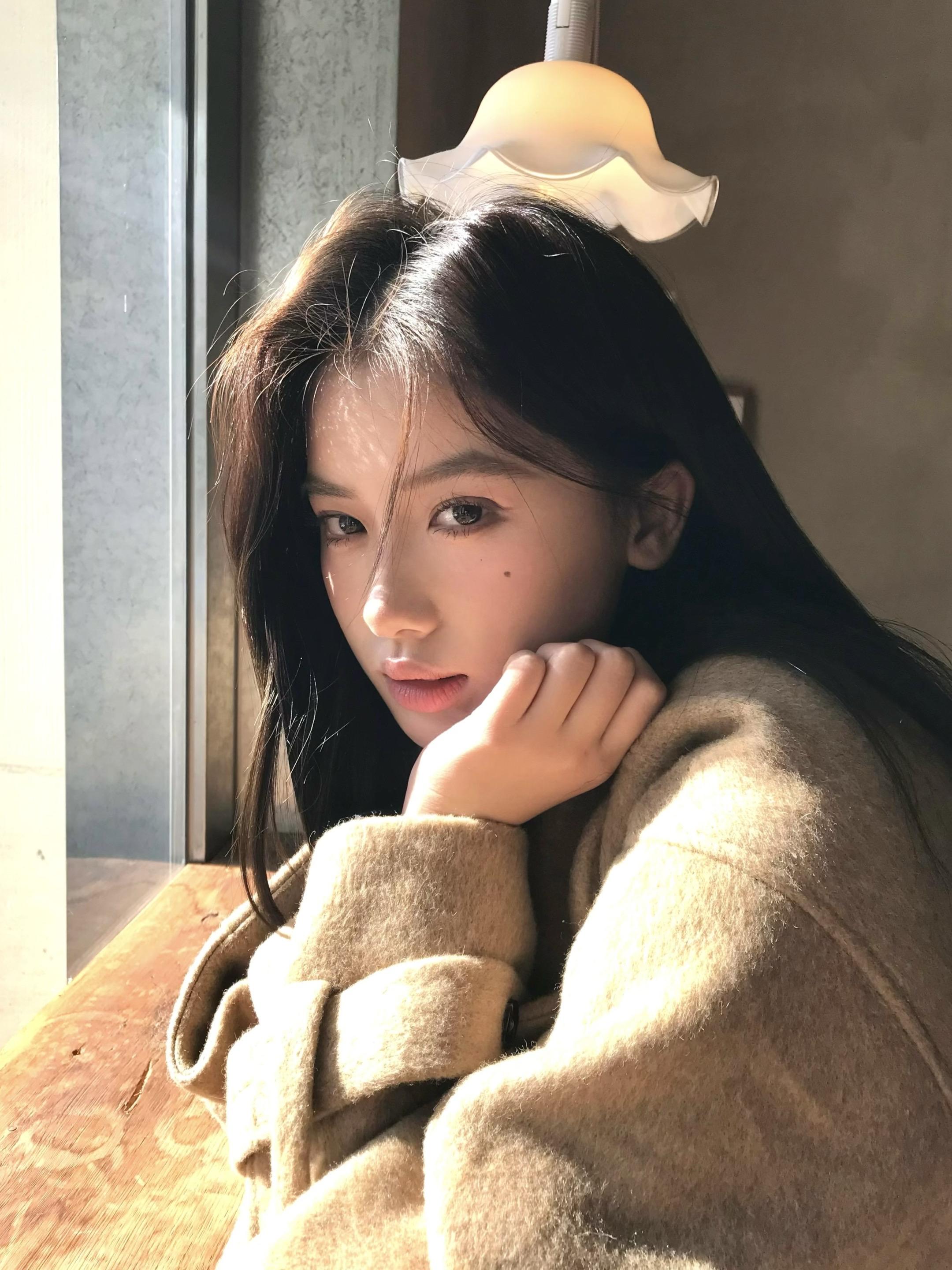 耶  这个冬天太冷，需要一个爱人