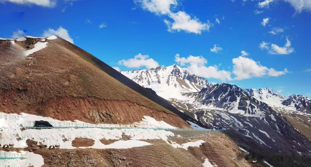 贪官“前腐后继”，根本原因确实是人性的贪得无厌。人都有逐利的本能，官员也不例外。