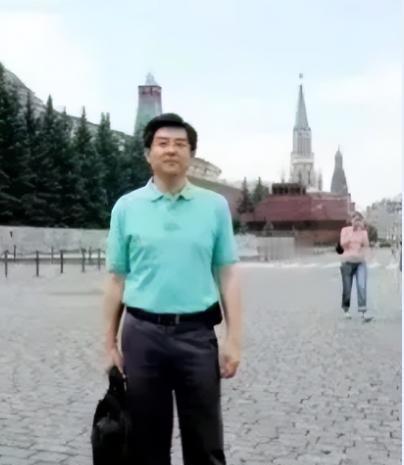 1976年，毛主席逝世，一个学生向班主任请假：毛主席是我外公。直到今天，他的老师